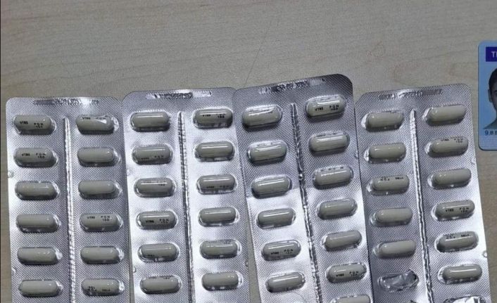 Şüphelilerden uyuşturucu ve tabanca ele geçirildi