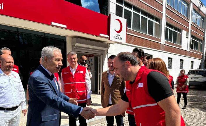 TBMM 22. Dönem Başkanı Bülent Arınç’tan Türk Kızılay’ına tebrik