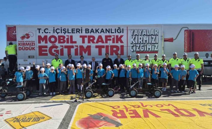Tekirdağ’da mobil tırla trafik eğitimi