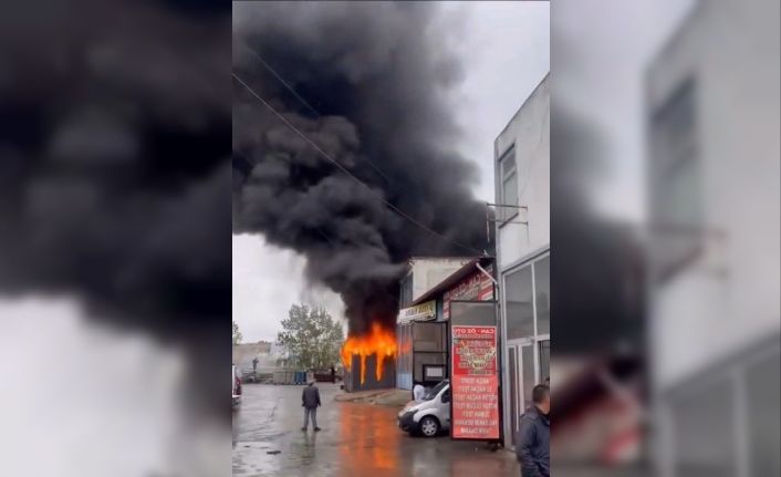 Tekirdağ’da sanayi sitesinde korkutan yangın
