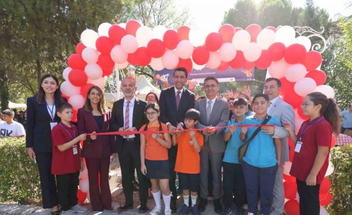 "Teknoloji ve Bilim Şenliği" İzmir’de başladı