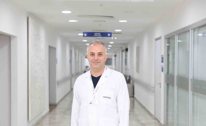 Teknolojinin getirdiği duruş bozuklukları boyun sağlığını tehdit ediyor