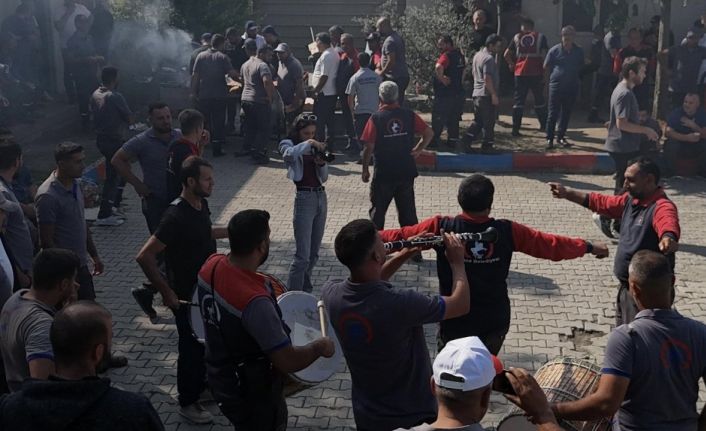 Temizlik personeli yeni döneme eğlenceli başladı