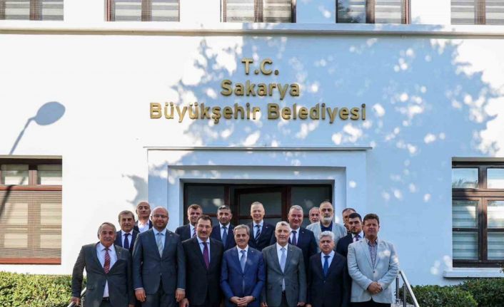 Ticaret Bakanı Bolat Sakarya’da