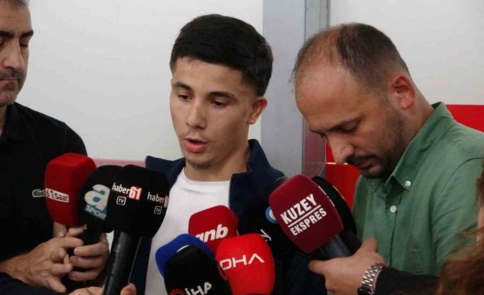 Trabzonspor’un yeni transferi Benjamin Bouchouari, Trabzon’a geldi