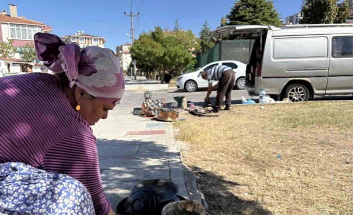 Trakya’da 30 yıldır mahalle mahalle dolaşarak kalaycılık yapıyorlar