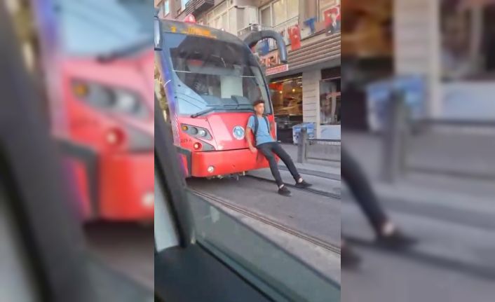 Tramvayla tehlikeli oyun