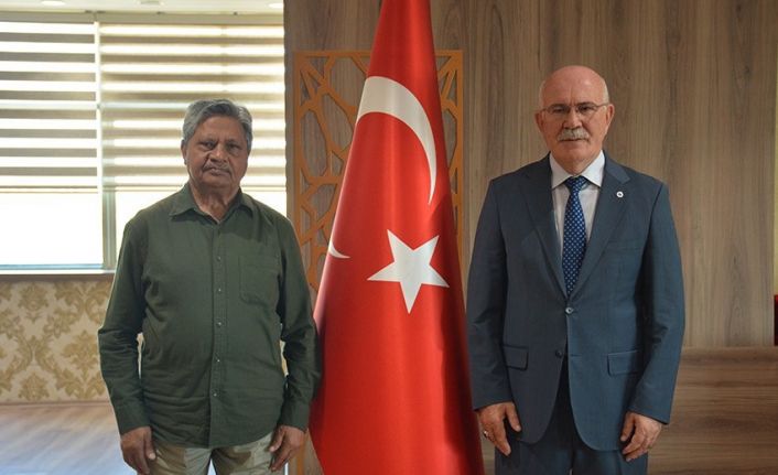 TÜBİTAK projesi kapsamında Uşak Üniversitesi’ne gelen Prof. Dr. Mursaleen çalışmalarını tamamladı