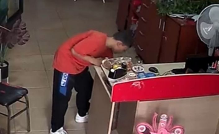 Turgutlu’da hırsızlık anı kamerada