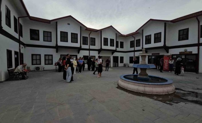 Turistik Karaelmas Treni ikinci seferini tamamladı