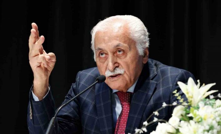 Türk edebiyatının usta ismi Yavuz Bülent Bakiler vefat etti