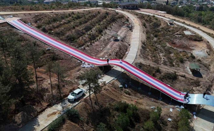 Türkiye’nin en büyük kaydırağı Gebze’de inşa ediliyor