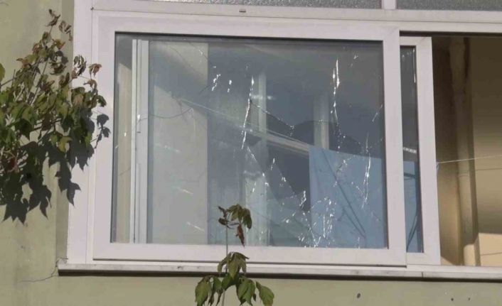 Ümraniye’de inşaat alanında patlama: Evler ve arabalar hasar gördü