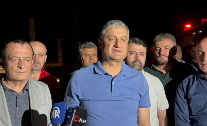 Vali Yavuz: "Karabük’teki orman yangını çevrelendi, 300 personel ile çalışmalar sürüyor"
