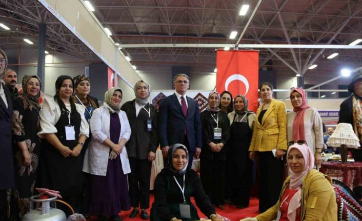 Van Büyükşehir Belediyesi 3. Van Gurme ve Gastronomi Fuarı’nda yöresel lezzetleri tanıtıyor