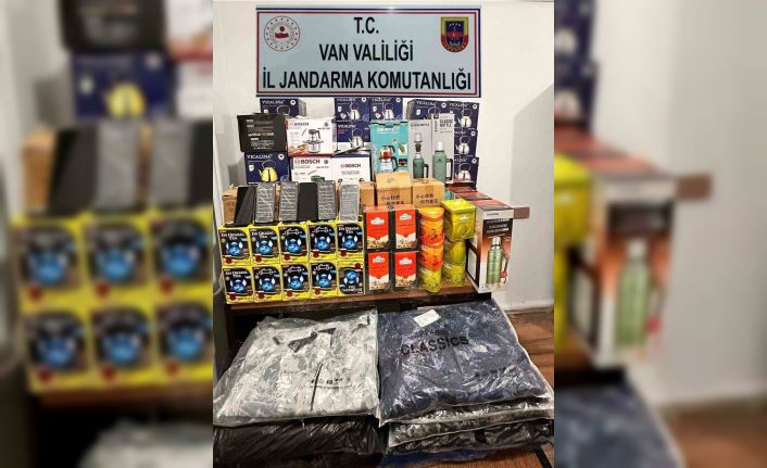 Van’da gümrük kaçağı malzemeler ele geçirildi