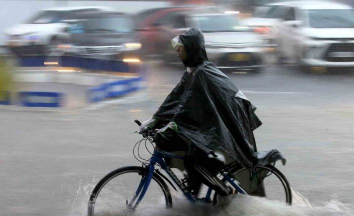 Vietnam’ı vuran Bualoi Tayfunu’nda can kaybı 19’a yükseldi