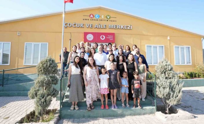 Vodafone Vakfı ve AÇEV, deprem bölgesinde binlerce hayata dokundu