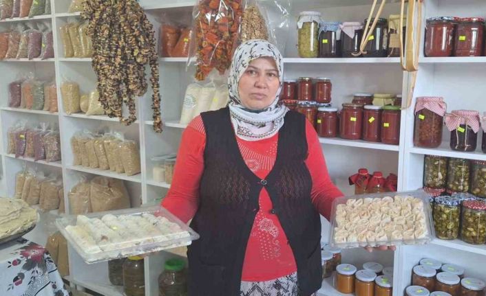 Yaptığı yöresel lezzetlerle hem evini geçindiriyor hem de kadınlara istihdam sağlıyor