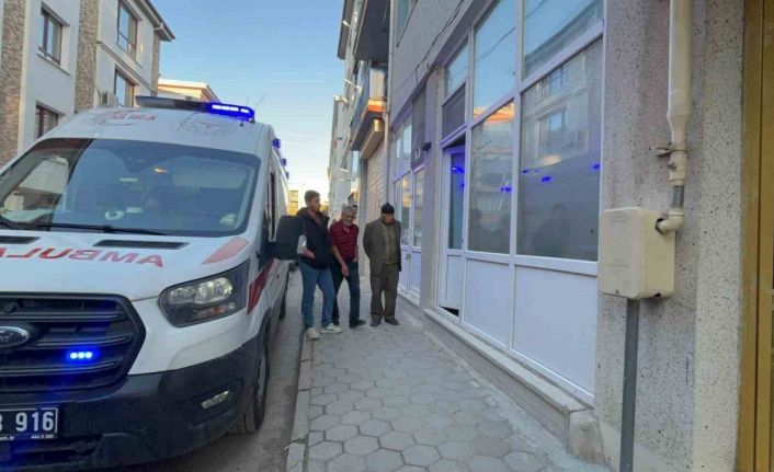 Yaşlı adam boş dükkanda ölü bulundu