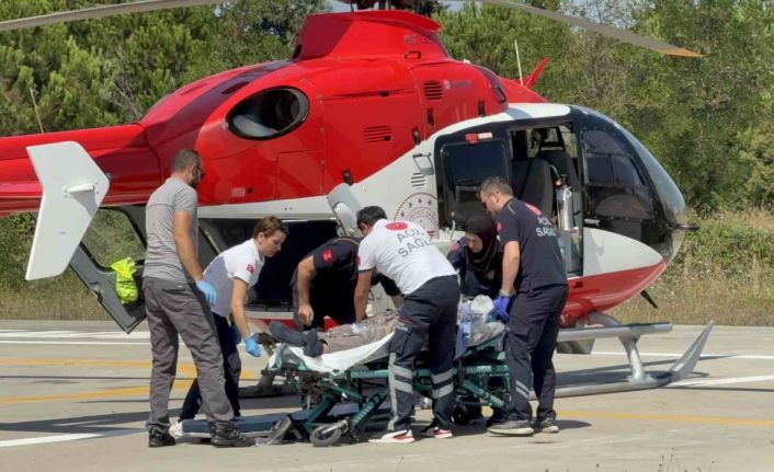 Yaşlı adamın yardımına ambulans helikopter yetişti