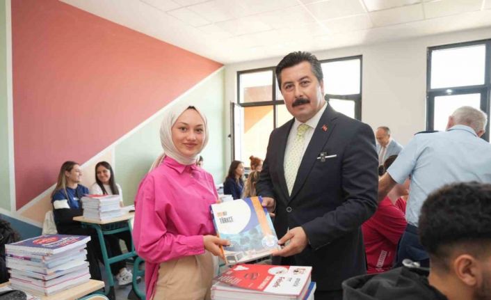 Yenişehir’de üniversiteye hazırlanan öğrencilere destek