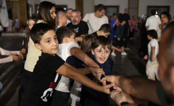 Yunusemre Belediyesinden çocuklara özel şenlik