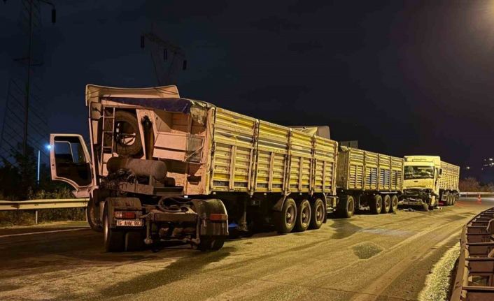 Zincirleme tır kazasında: 1 sürücü yaralandı