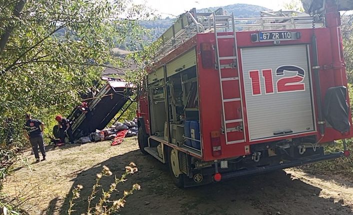 Zonguldak’ta yardım kömürü dağıtılan kamyon şarampole yuvarlandı: 2 ölü, 1 yaralı