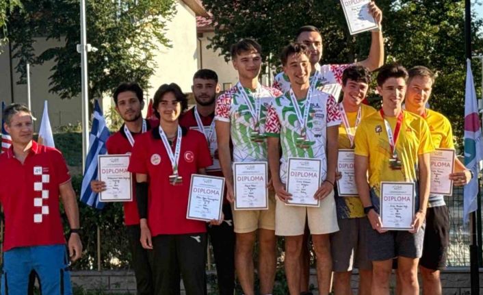 Zorlu parkurlarda mücadele ettiler