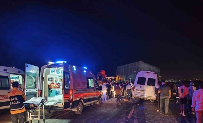 15 kişinin yaralandığı kazada yaralanan genç kız verdiği yaşam mücadelesini kaybetti