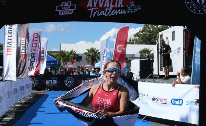 2025 Ayvalık Triatlonu Türkiye Kupası Finali sona erdi