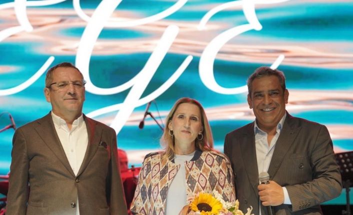 20. Ayvalık Uluslararası Zeytin Hasat ve Turizm Festivali’nde "Ege" rüzgârı esti