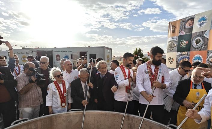 3. Kayseri Gastronomi Günleri’nde 1 ton ‘pastırmalı kuru fasulye’