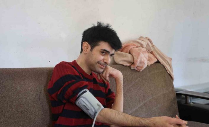 3 yıl sonra duş alıp, tıraş olan Barış’ın anksiyete ve depresyon sorunu olduğu ortaya çıktı