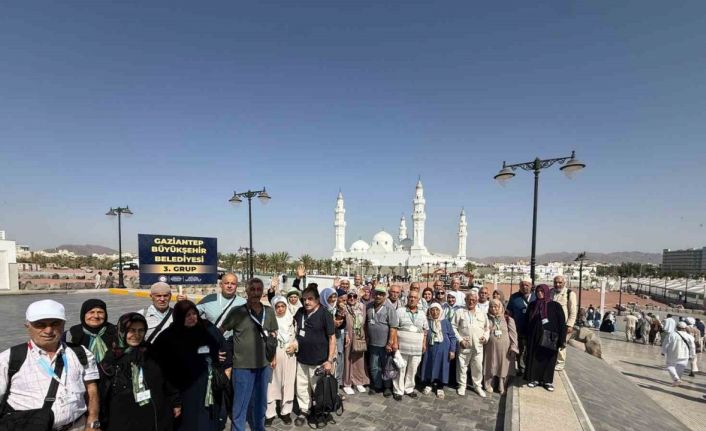 41 yıllık evli ulu çınarların kutsal yolculuğu’nun Medine bölümü tamamlandı