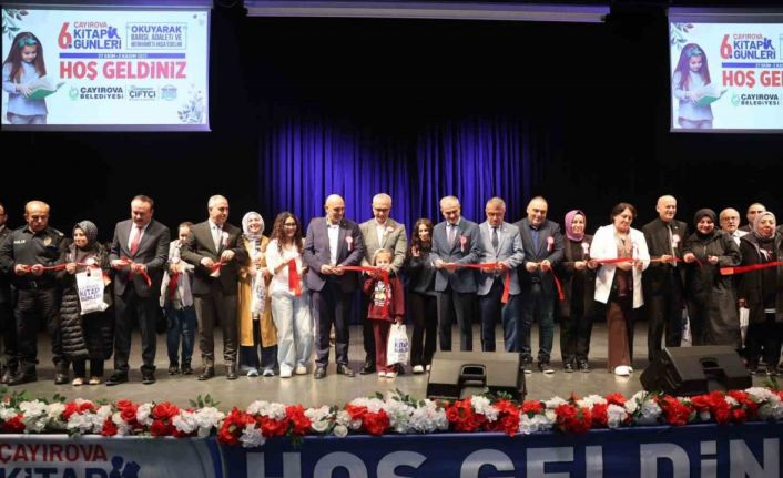 6. Çayırova Kitap Günleri, kapılarını ziyaretçilere açtı