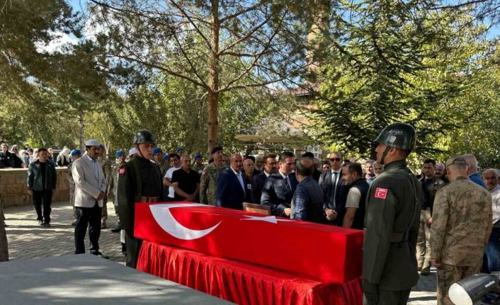 95 yaşında hayatını kaybeden Kore Gazisi son yolculuğuna uğurlandı