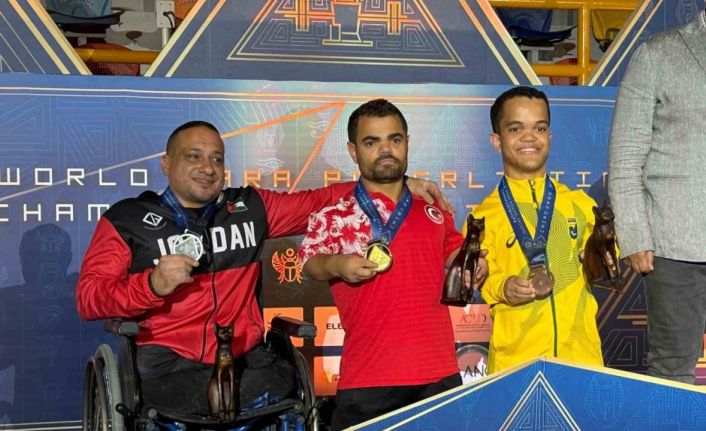 Abdullah Kayapınar, dünya şampiyonu oldu