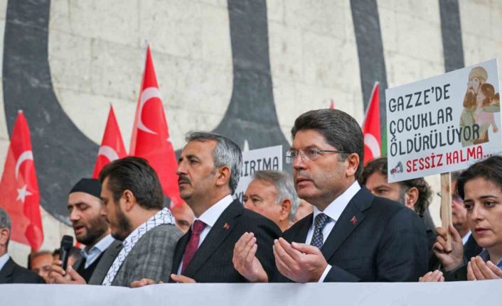 Adalet Bakanı Tunç: "65 binden fazla Filistinli şehit edildi"