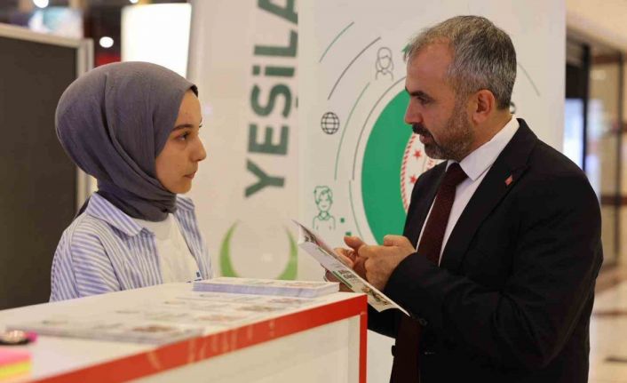 Adana’da  ’Ailemle Güçlüyüm’ standı açıldı