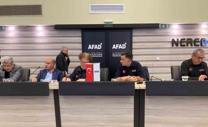 AFAD, Acil Yönetim Merkezi’nde çalışmalara devam ediyor