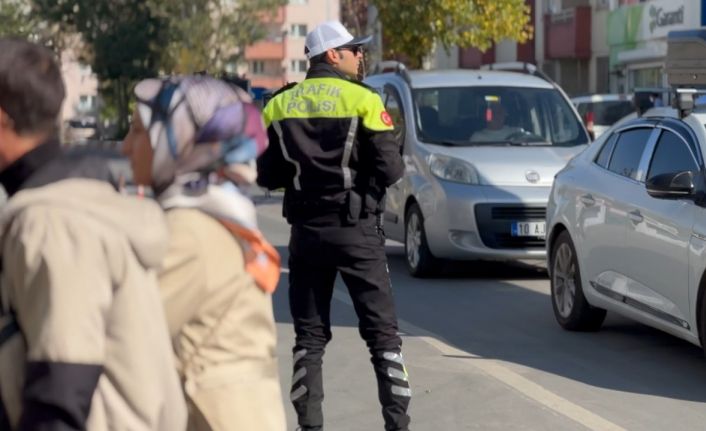 Ağrı’da huzur ve güvenlik için denetimler sürüyor