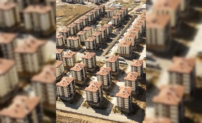 AK Parti İl Başkanı Gürhan Albayrak’tan TOKİ açıklaması