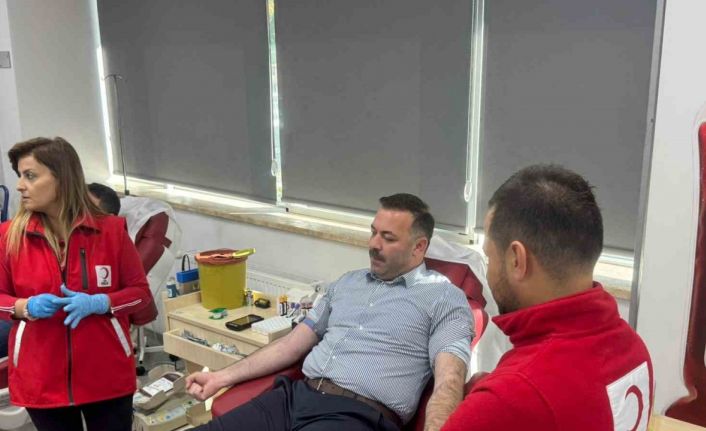 AK Parti Teşkilatı kan bağışında bulunarak hayat kurtardı