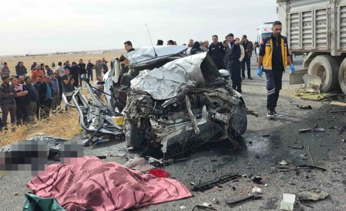 Aksaray’da kamyon ile otomobil çarpıştı: 3 kardeş öldü