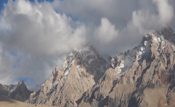 Aladağlar’da kayıp dağcı ihbarı ekipleri harekete geçirdi