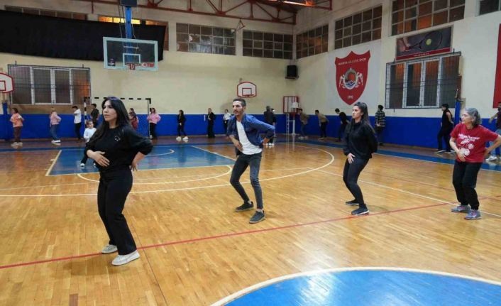 Alanya Belediyesi zeybek kursları başlıyor