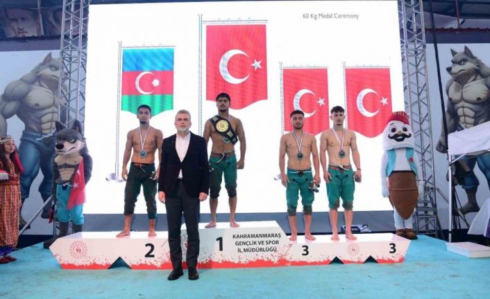 Altın kemer ve madalyalar Türk pehlivanların