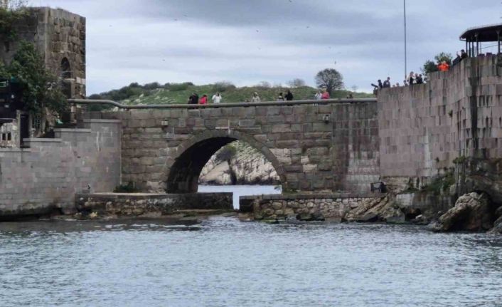 Amasra’da Sahil Güvenlik’ten muhteşem Cumhuriyet Bayramı gösterisi